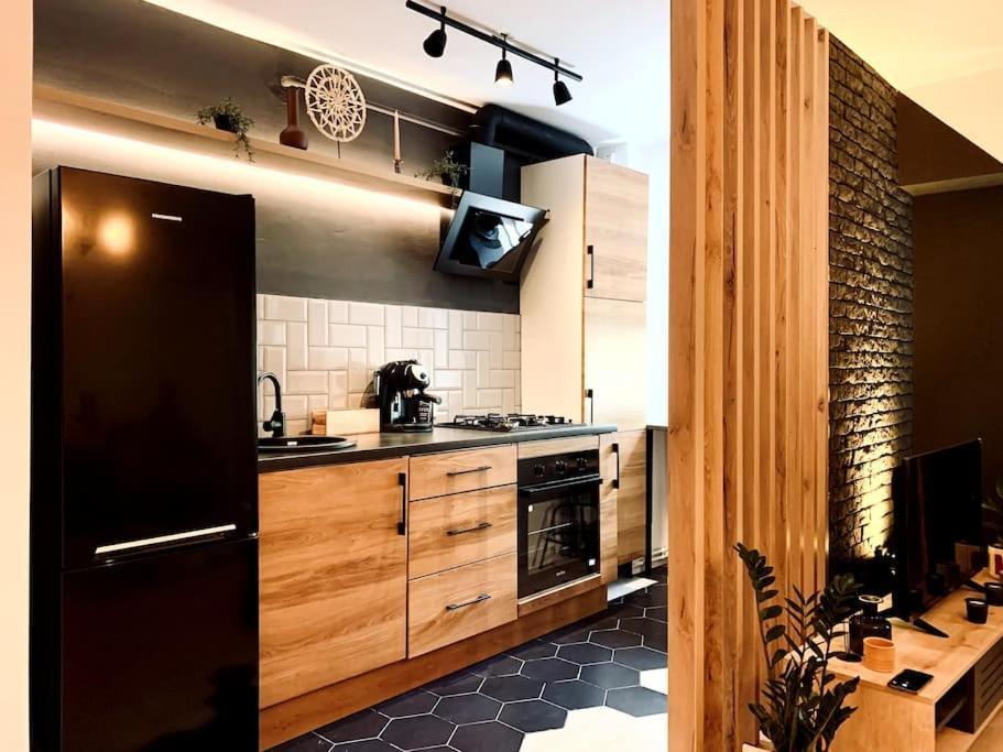 Heart Of The City - Modern Studio With Balcony Apartman Bukarest Kültér fotó